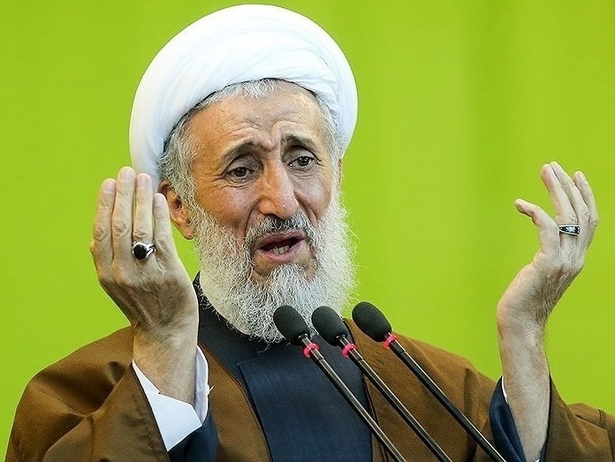 پرسش امام جمعه تهران/شهید بهشتی را منزوی کردند